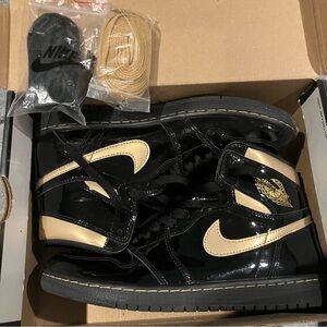 Jordan 1 Retro High Patent Black and Gold